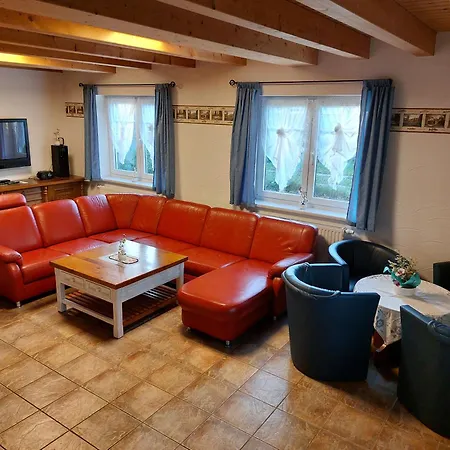 Auf Anfrage - Gruppenhaus Fisch Auf Ruegen Vis-a-vis Hiddensee Bis Zu 15 Personen * Schaprode